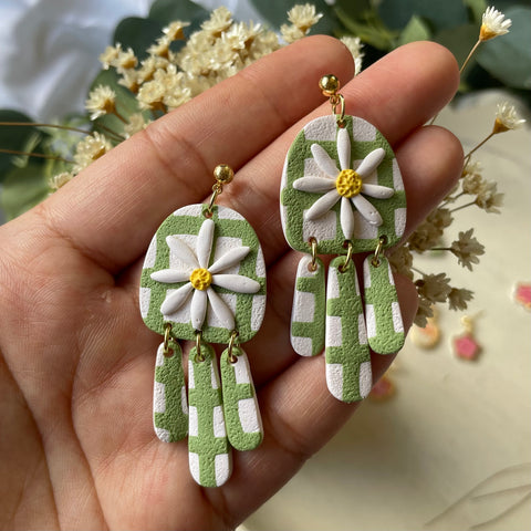 Picnic Daisy Statements