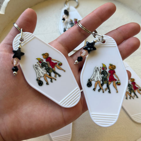 TRAGIC GIRL TRIO - MOTEL KEYCHAIN
