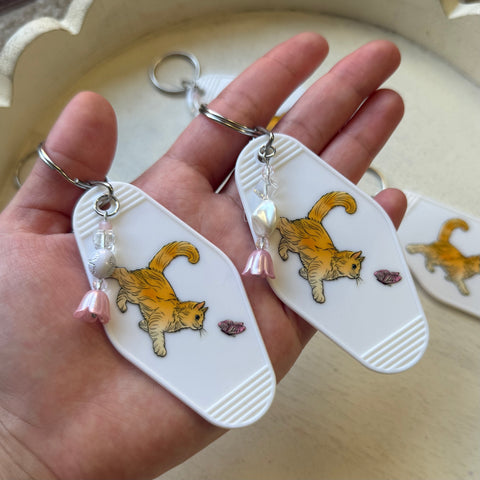 WANDERLUST CAT - MOTEL KEYCHAIN