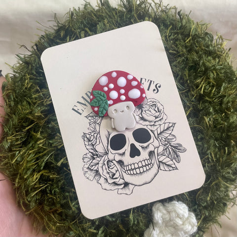 MUSHIE FRIEND -- Clay Pin