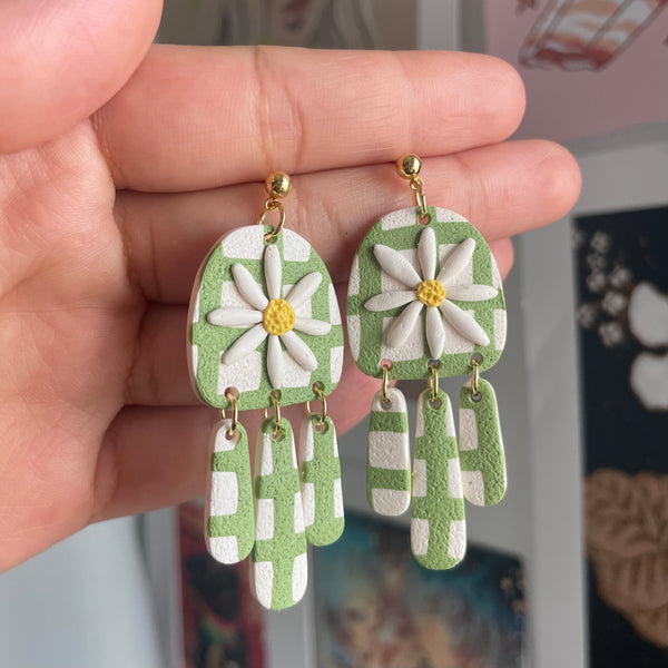 Picnic Daisy Statements