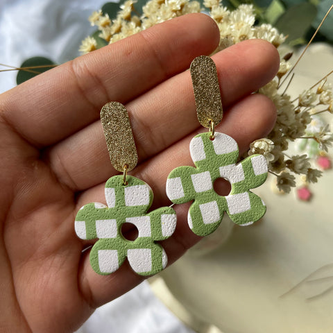 Picnic Pattern Windflowers